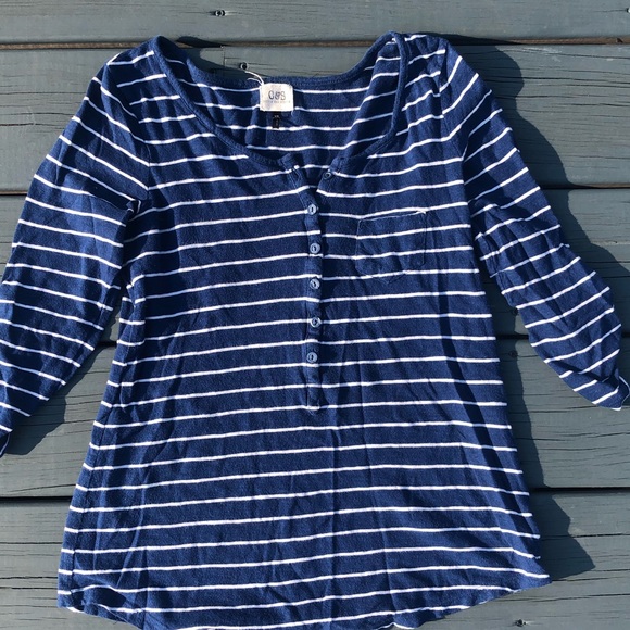[c&s] xs blue & white stripe 3/4 sleeved top - Picture 1 of 7
